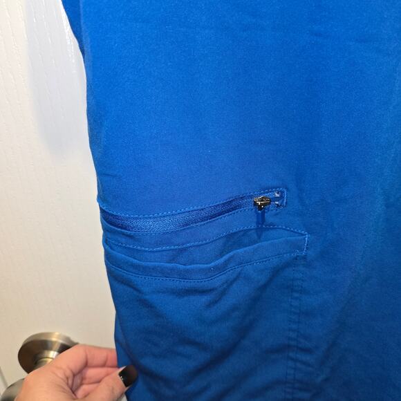 Landau Forward White Cross CRFT 3-Pocket V-Neck Rib Knit Top sz XL - Picture 3 of 6